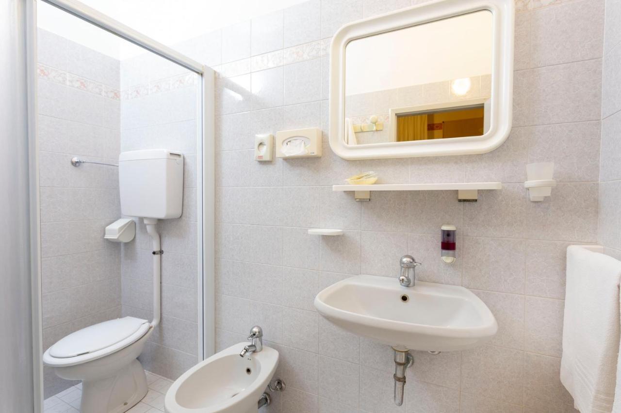 Hotel Franca Bellaria-Igea Marina Zewnętrze zdjęcie